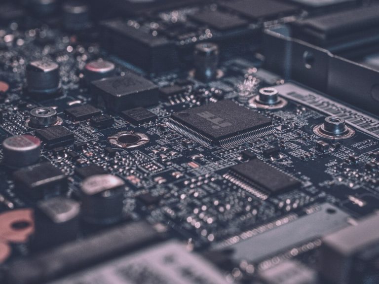 MicroAsistente de Información Comercial